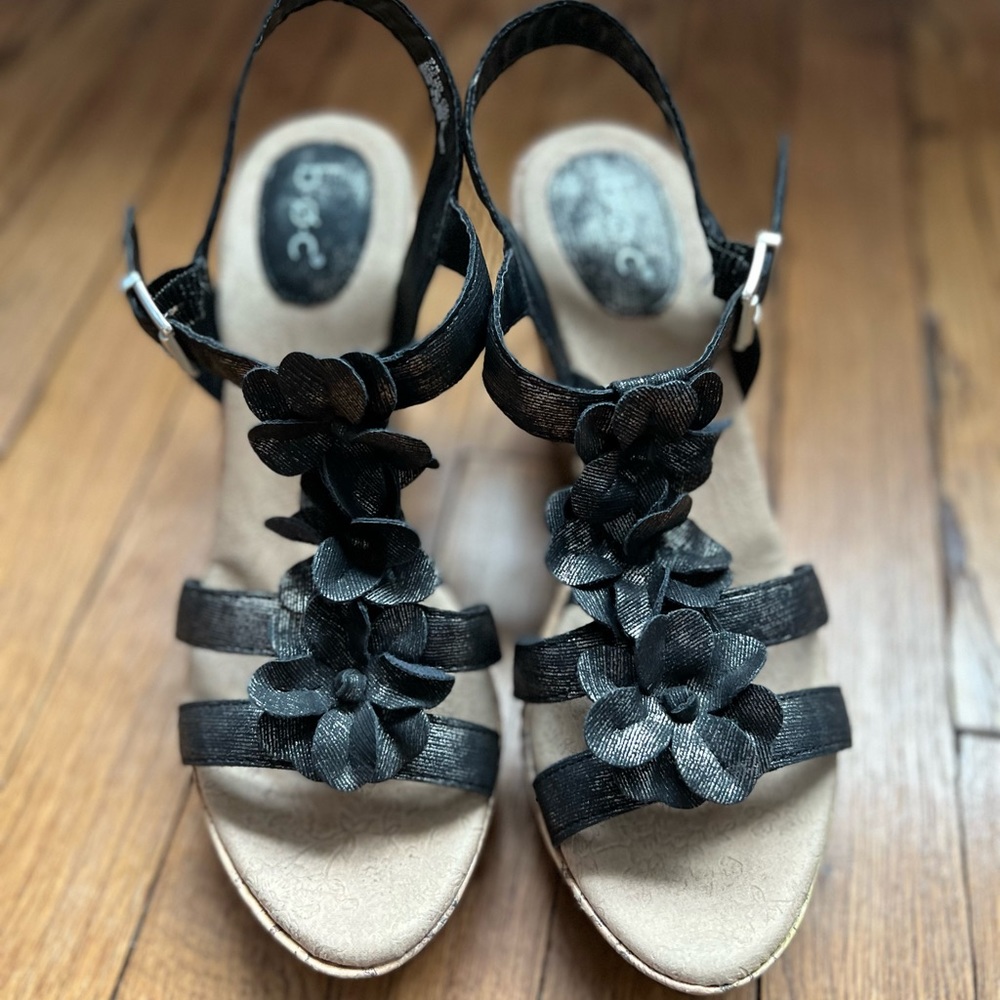 boc sale! T strap wedge sandals size 9. Worn once. Like new condition!